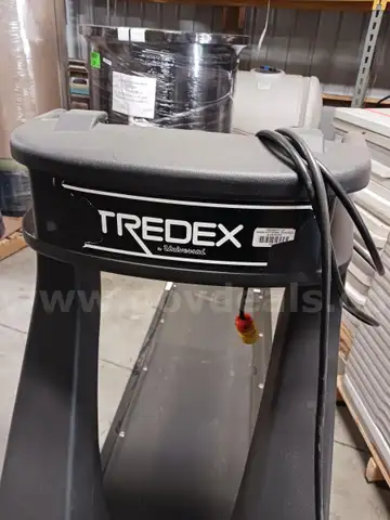 Raising treadmill