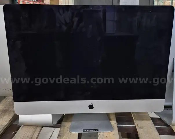 Batch of 14 iMac Computers