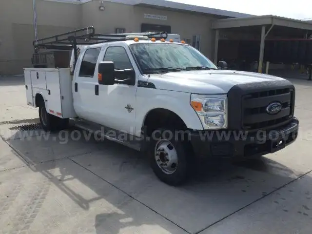 2016 Ford F350 Super Duty Diesel Truck, 6.7L Power Stroke V8, Lic. 8698