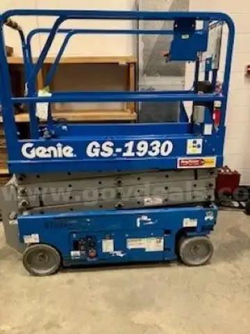 Lot of 2 Genie Lifts