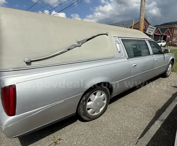 2002 Cadillac Hearse