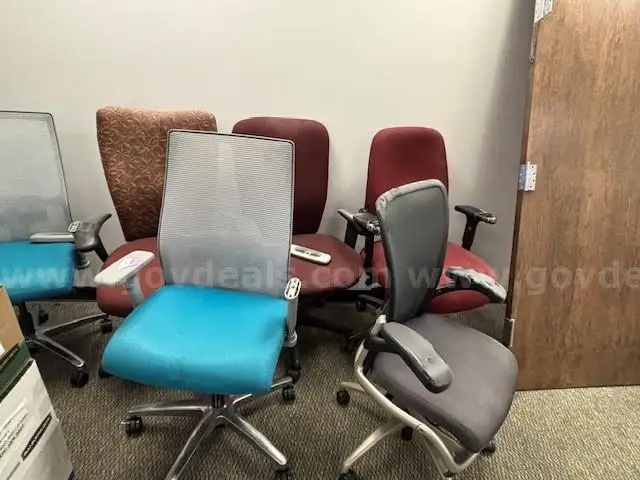 Bundle of assorted chairs