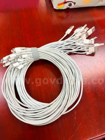 93 Lightning to USB Charging Cables