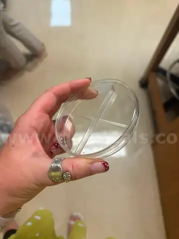 425 Specimen containers