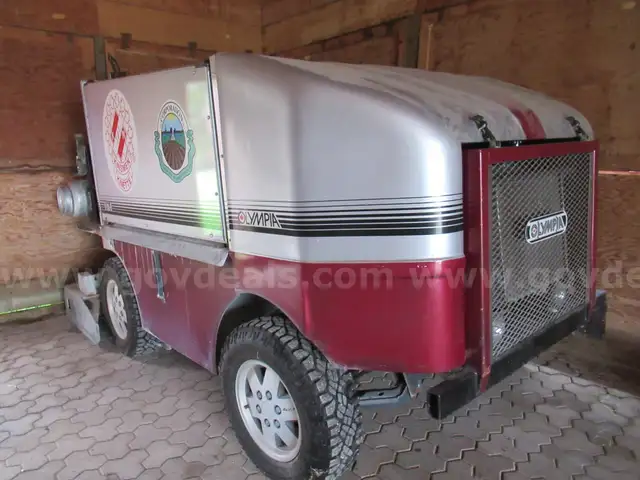 Olympia Ice Resurfacer