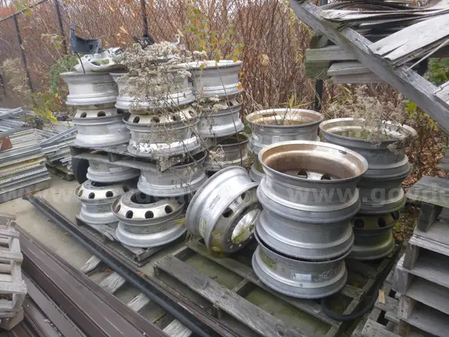 Alcoa 22.5 Aluminum Rims  x30