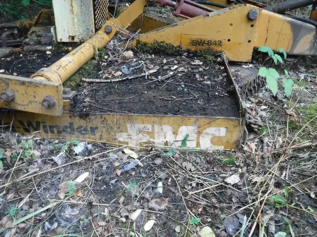 FMC Side-Winder Mower Model SW-842