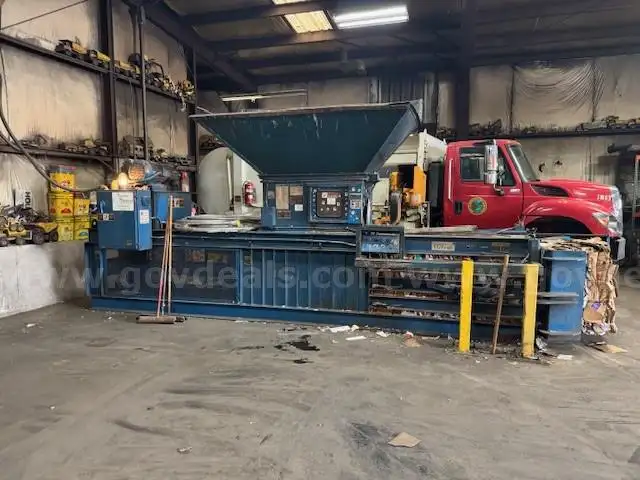 1990 Selco Recycling Baler - Model HL-12HD