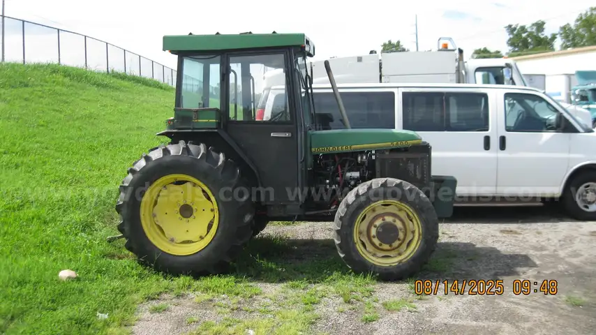 1997 John Deere 5400 4x4 Tractor