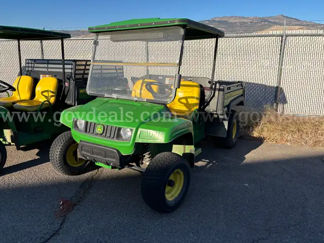 John Deere Electric Gator