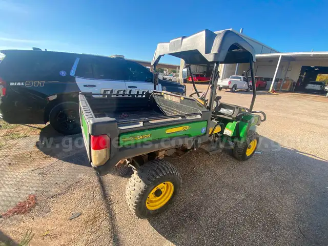 2016 JOHN DEERE GATOR 325