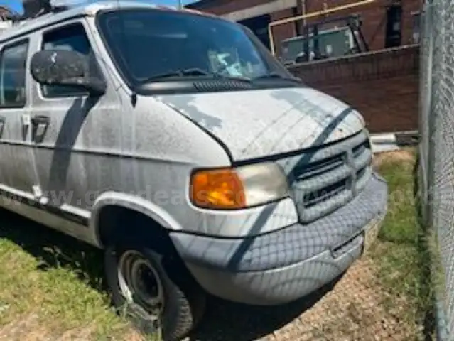 1999 Dodge Ram Utility Van