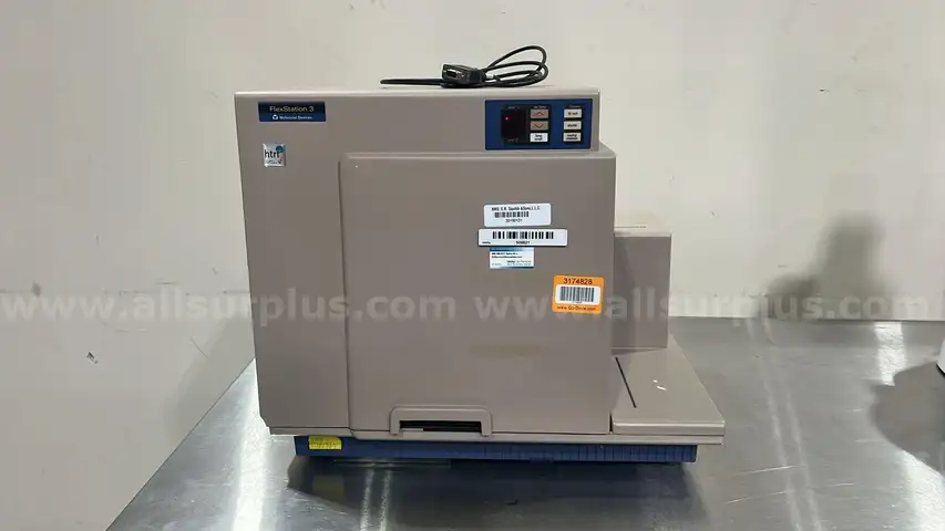Molecular Devices FlexStation 3 Microplate Reader
