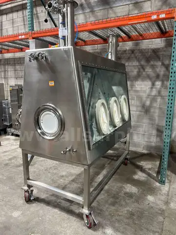 Isolator Glove Box