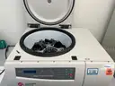 Beckman Coulter Centrifuge