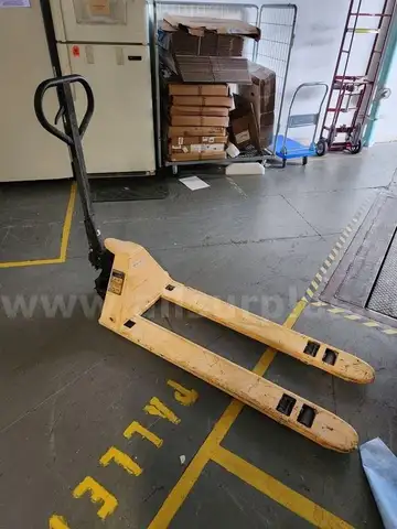 Uline Narrow Pallet Jack