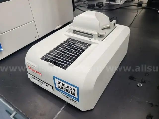 Thermo Scientific NanoDrop 8000 UV-Vis Spectrophotometer