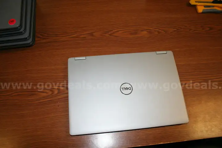 100 Dell 2020 laptops 3310