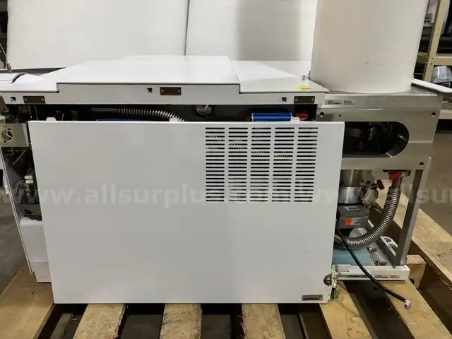 Two Mass Spectrometers: Agilent G1969A and Pfeiffer ThermoStar GSD 301T3