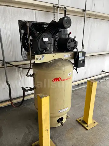Ingersoll Rand 120 Gallon Air Compressor (Lic 2601903) Charleston