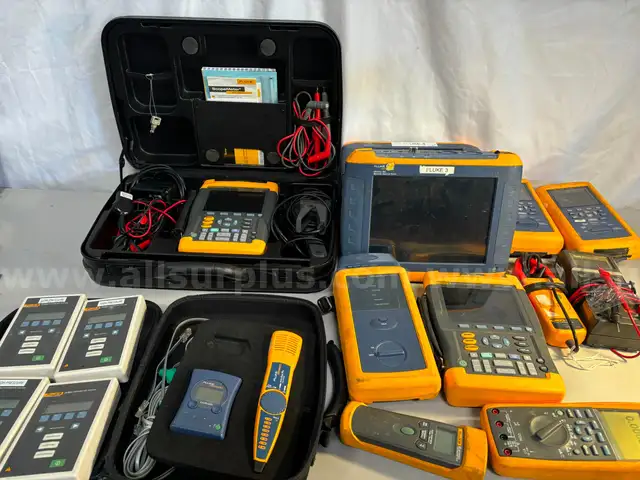 Lot of 18 Fluke Test Devices