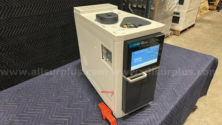 Agilent Intuvo 9000 Gas Chromatograph System