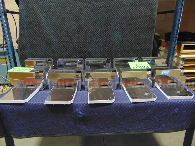 10 ea.  Agilent Sample Thermostats