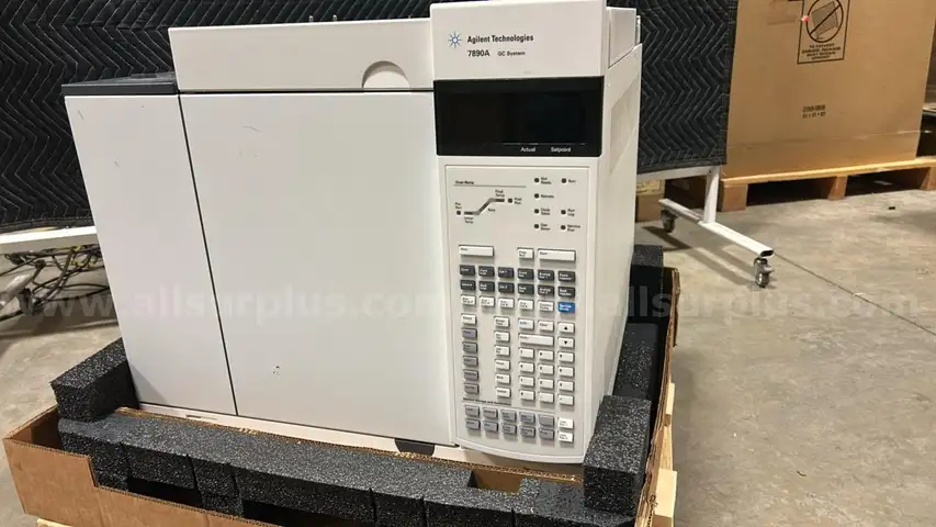 Agilent 7890A Seris Gas Chromatograph
