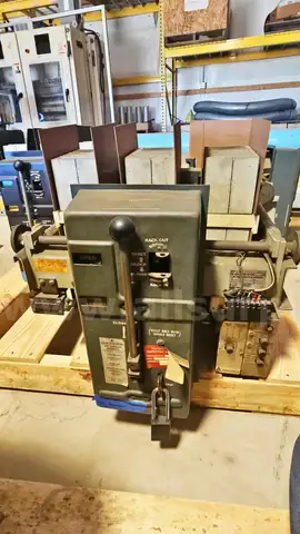 Allis-Chalmers LA-1600 Switch Gear Bucket