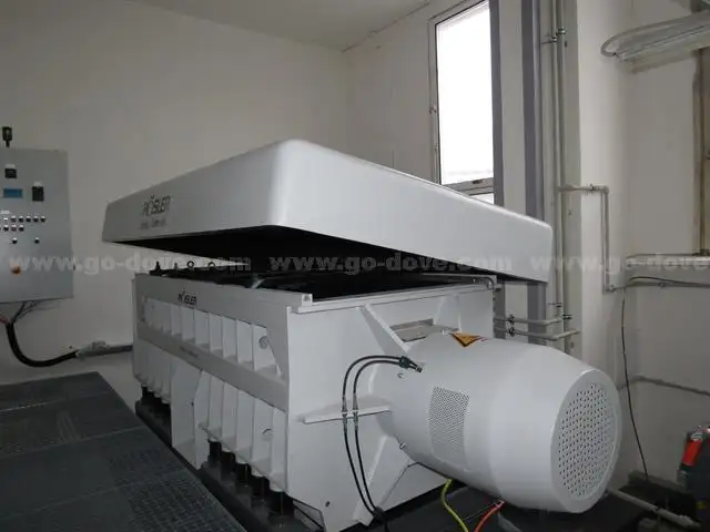 R&#xF6;sler R 800/2000 TSD15 Vibrating Tub Deburring Machine (2014)