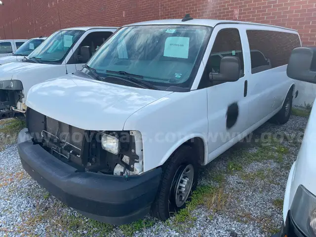 2017 Chevrolet Express 3500 Van