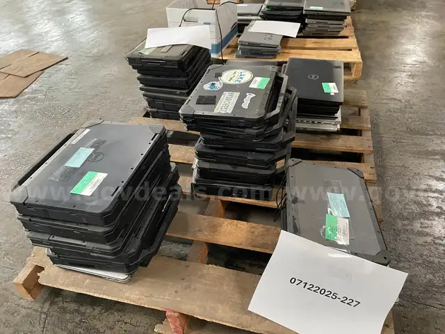 Lot of Laptop Computers