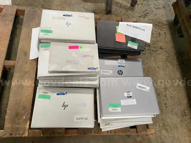 Lot of Laptop Computers