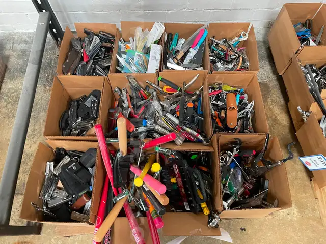 LOT OF HAND TOOLS, MULTI-TOOLS, KNIVES &#x26; KITCHEN UTENSILS