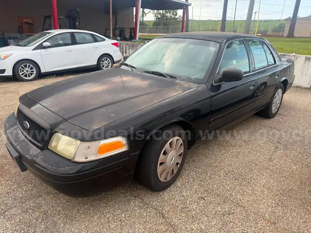 2006 FORD CROWN VICTORIA
