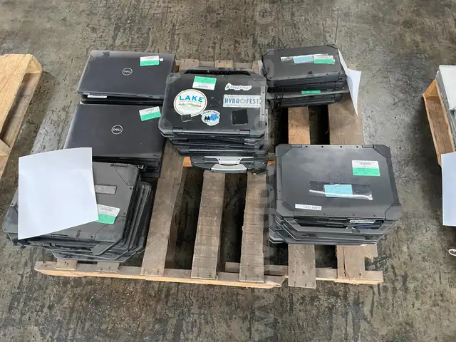 LOT OF LAPTOPS