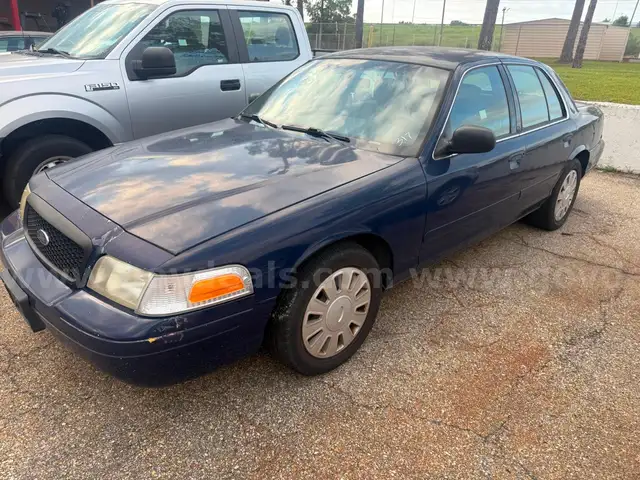 2006 FORD CROWN VICTORIA