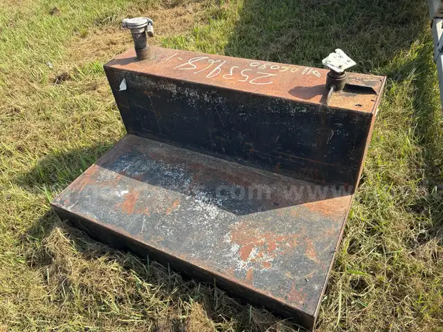 LOT OF A FUEL TANK - USED!