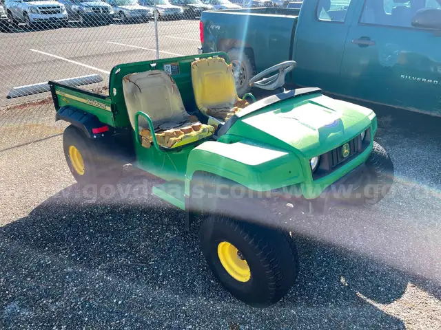 JOHN DEERE GATOR TS