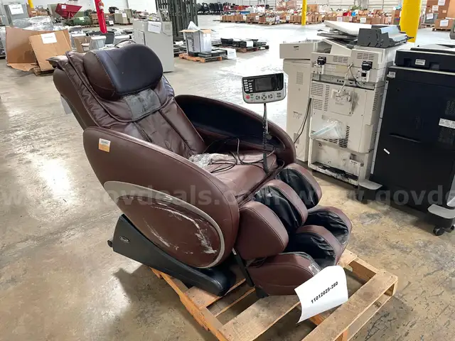 OSAKI MASSAGE CHAIR