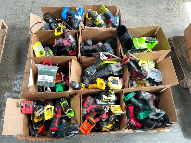 LOT OF POWER TOOLS