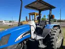 LOT OF A NEW HOLLAND TL80A