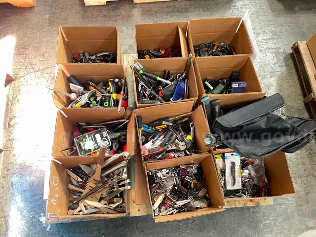 Hand Tools, Pocket Knives, Corkscrews.