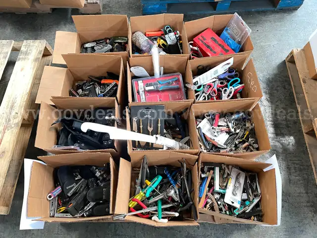 Hand Tools, Pocket Knives, Corkscrews