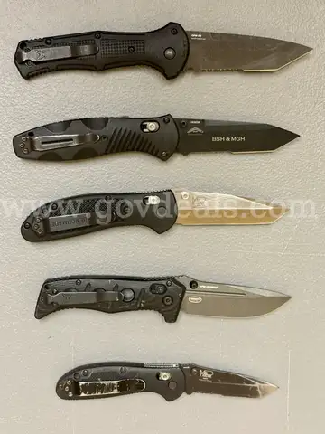 LOT OF 5 BENCHMADE POCKET KNIVES - USED!