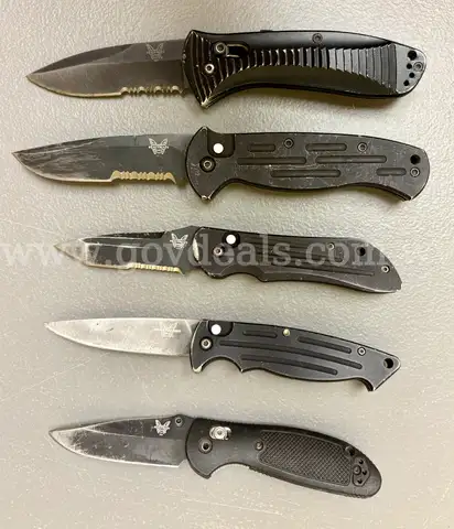 LOT OF 5 BENCHMADE POCKET KNIVES - USED!