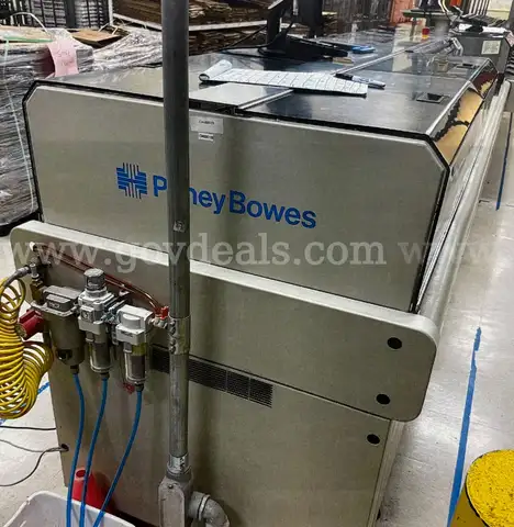 OFFSITE SALE - LOT OF A PITNEY BOWES/OLYMPUS SINGLE TIER MAIL SORTER & 8 POCKET SORT BIN - USED!