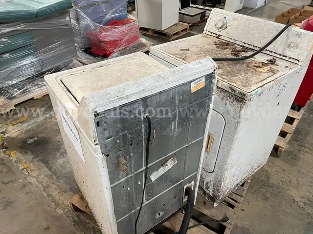 LOT OF WASHER AND DRYER