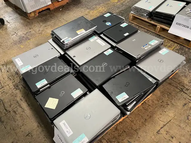 LOT OF LAPTOPS