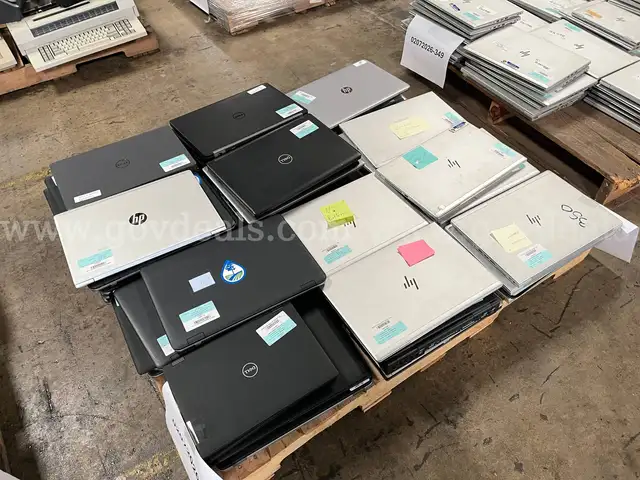 LOT OF LAPTOPS